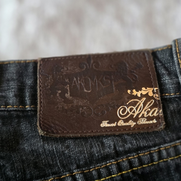 Akademiks Black Relaxed Jeans with Yellow Stitching - Picture 6 of 6